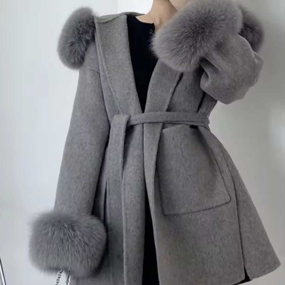 Fashion Oversize Ladies Outerwear Real Fur Coat (Wool/Fox Fur) - Picture 5 of 5